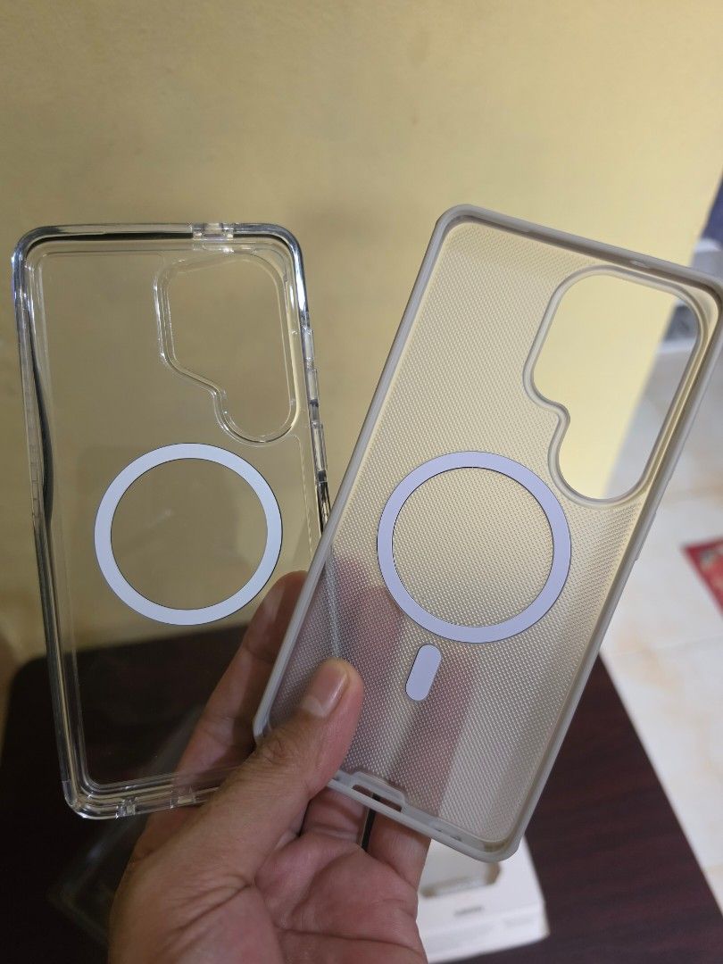 S26 ultra cases (Category: Cases & Covers) located in Taguig. Submitted by nakiash (Listing ID 1463244359, Image 3). Description: Samsung S26 Ultra Cases – Bundle Deal ​Price: ₱800 for all items (take-all) ​Inclusions / Items: Includes UAG Monarch Kevlar [imitation/replica case] ​Location: Upper Bicutan ​Feel free to message me if you're interested!.
