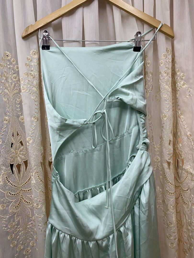 Sage Green Silk Dress (Category: Evening dresses & gowns) located in Trece Martires City. Submitted by reloveandrestyle (Listing ID 1463876863, Image 2). Description: Selling this lovely light mint green / sage camisole midi dress! Perfect for summer outings, formal dinners, bridesmaids, photo shoots, or garden parties..