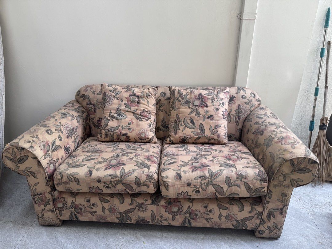 Sale low price good condition sofa (Category: Sofas) located in Taguig. Submitted by cbvalencia (Listing ID 1463803888, Image 2). Description: Pre loved best condition sofas.