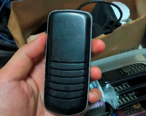 Samsung Candy Bar Phone ( Office Pull Out ) (Category: Early Generation Mobile Phones) located in Las Pinas. Submitted by ricns (Listing ID 1463874664, Image 2). Description: Please Read The Entire Ads Before Inquiring Pakibasa Muna Ang Buong Patalastas Bago Mag Tanong Price : - 100 Pesos Each ( Minimum Of 5 Pieces ) Payment Thru : - Cash, BDO, BPI, RCBC, Security Bank, CIMB, UNO Bank, GCash Or Paymaya Samsung Candy Bar Phone ( Office Pull Out ) 