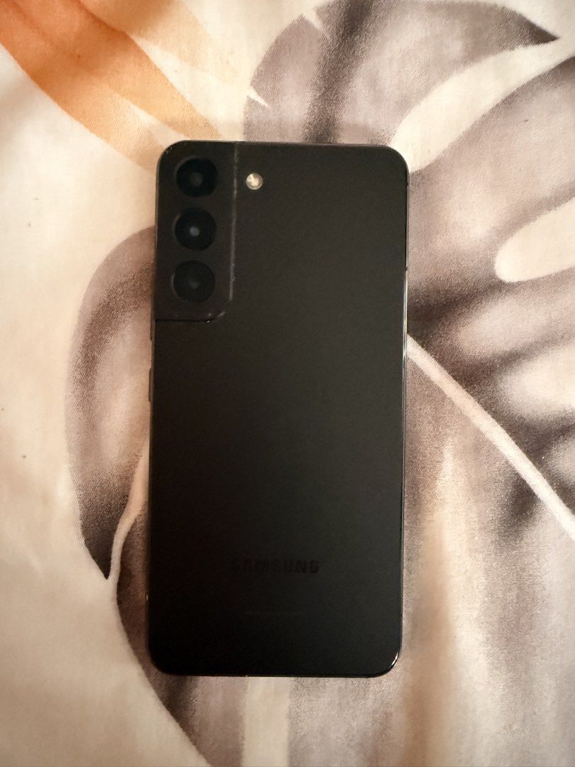 Samsung Galaxy S22 128GB 📱 (Category: Samsung) located in Antipolo. Submitted by mrgvictoria (Listing ID 1463937087, Image 2). Description: Samsung Galaxy S22 128GB 📱 ✨ 2 years used only 📅 Bought Oct 2023 | Used until Oct 2025 ✅ No issues — all functions working properly 🔄 Selling due to phone upgrade 💯 Well taken care of PM if interested. Serious buyers only..