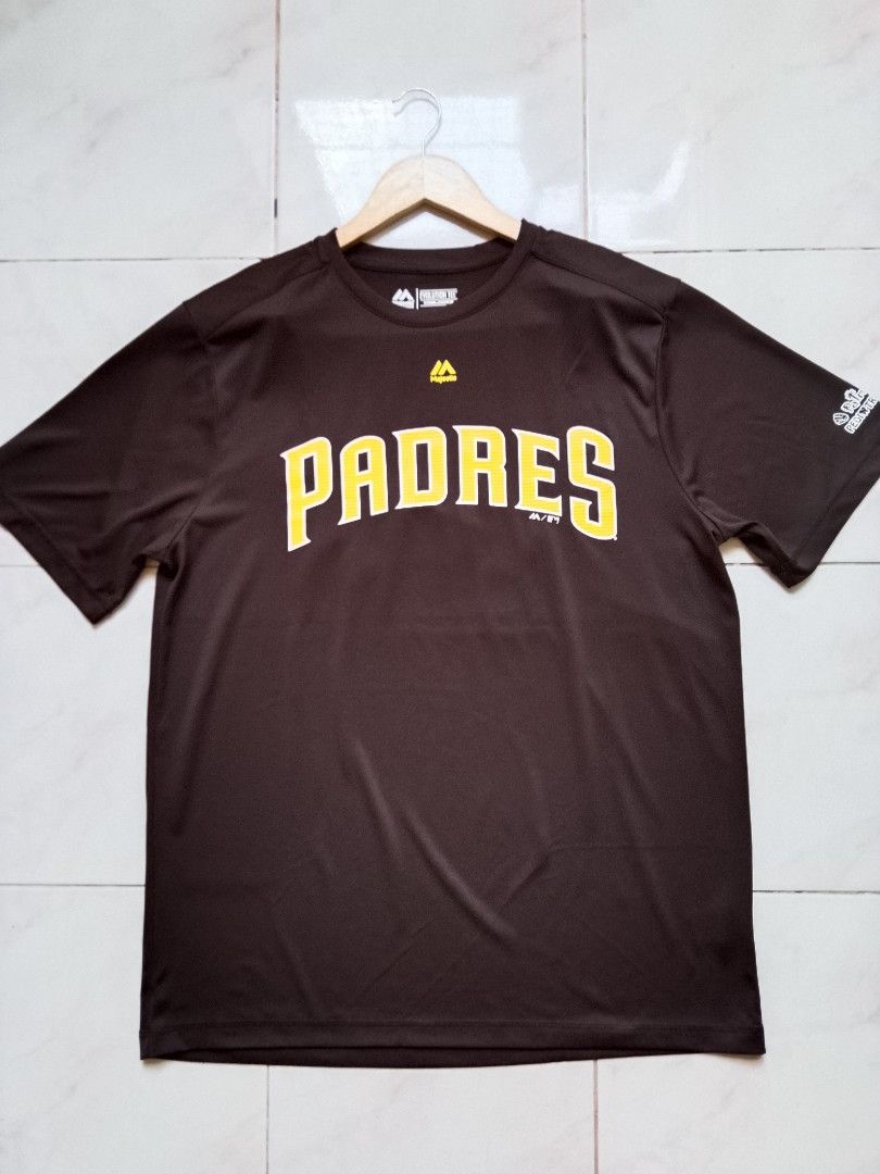 SANDIEGO PADRES (Category: Tshirts & Polo Shirts ) located in Batangas. Submitted by 68.thrifts (Listing ID 1463791059, Image 1). Description: 18 x 29 / Large on tag.