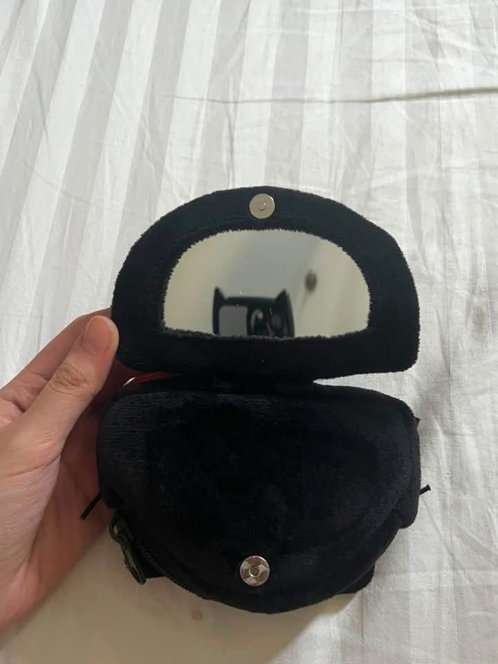 Sanrio chococat makeup pouch (Category: Announcements) located in Pasay City. Submitted by dizzychim (Listing ID 1463807615, Image 2). Description: No more packaging .