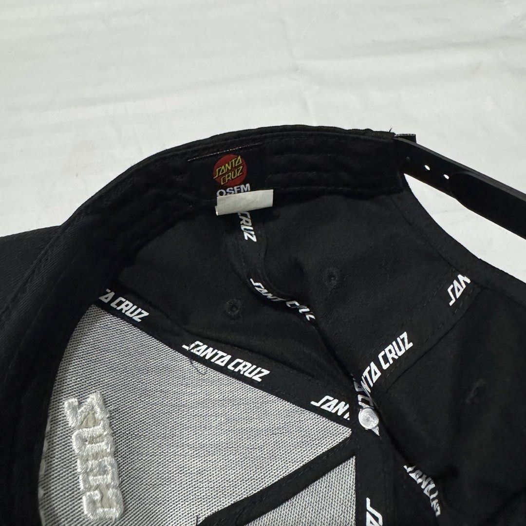 SANTA CRUZ (Category: Caps & Hats) located in Pasig City. Submitted by jaaard (Listing ID 1463923490, Image 3). Description: Santacruz official cap New.