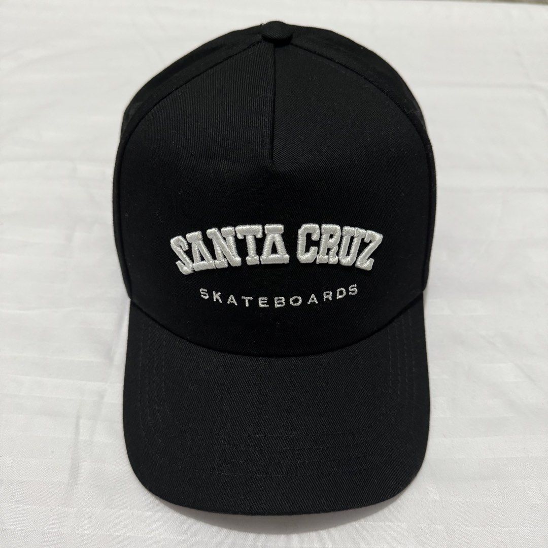 SANTA CRUZ (Category: Caps & Hats) located in Pasig City. Submitted by jaaard (Listing ID 1463923490, Image 1). Description: Santacruz official cap New.