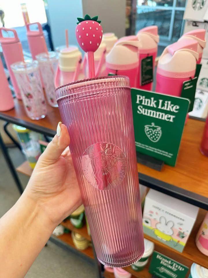 SB Strawberry Tumbler (Category: Water Bottles & Tumblers) located in Manila. Submitted by kassy_kai08 (Listing ID 1463744711, Image 1). Description: Starbuck Strawberry Tumbler With box and paper bag .