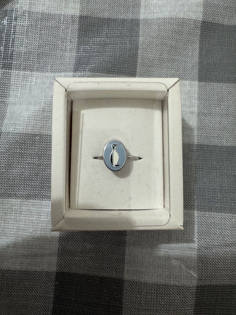 Scape and Scope Penguin Second Ring (Category: Rings) located in Pasig City. Submitted by theresebp (Listing ID 1463877567, Image 3). Description: - Cute penguin design from Scape and Scope - Handmade in Korea - Size second ring - Includes original box - Ideal for everyday wear or as a gift.