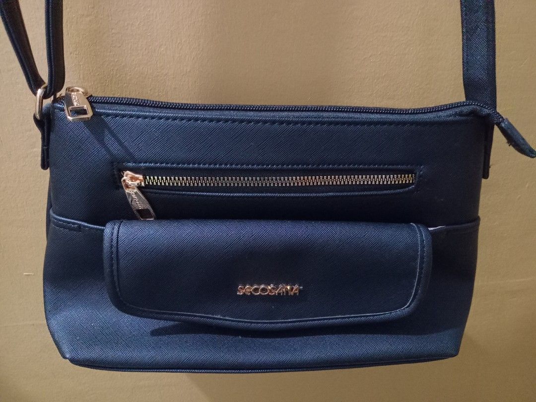 Secosana Bag (Category: Cross-body Bags) located in Naga. Submitted by aeries.collection (Listing ID 1463801942, Image 3). Description: Never been used No box.