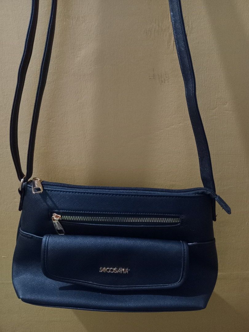 Secosana Bag (Category: Cross-body Bags) located in Naga. Submitted by aeries.collection (Listing ID 1463801942, Image 2). Description: Never been used No box.