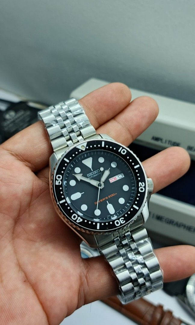 Seiko SKX007K2 (Category: Luxury Watches) located in Davao. Submitted by timefix.ph (Listing ID 1463896773, Image 2). Description: 6months service warranty Free shipping Nationwide COD/COP are accept.
