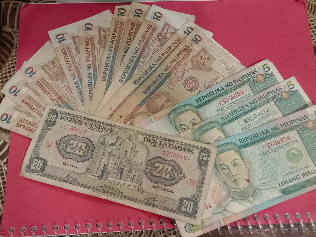 Selling as lot...banknotes (Category: Currency) located in Manila. Submitted by bbonggeez14 (Listing ID 1463886604, Image 3). Description: - Collection of old Philippine and Ecuador banknotes. - Philippine Bills: 1 Peso, 5 Pesos, 10 Pesos, 20 Pesos. - Ecuador Bill: 20 Sucres. - Ideal for collectors and history enthusiasts..