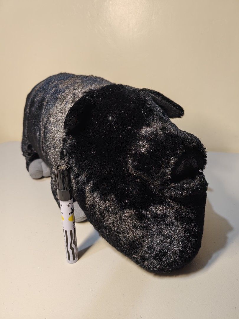 Shakurel Planet Black Pig Plush Toy (Category: Plushies & Soft Toys) located in Manila. Submitted by theadoorz15 (Listing ID 1463840062, Image 2). Description: 18 inches length 8 inches height With papertag.