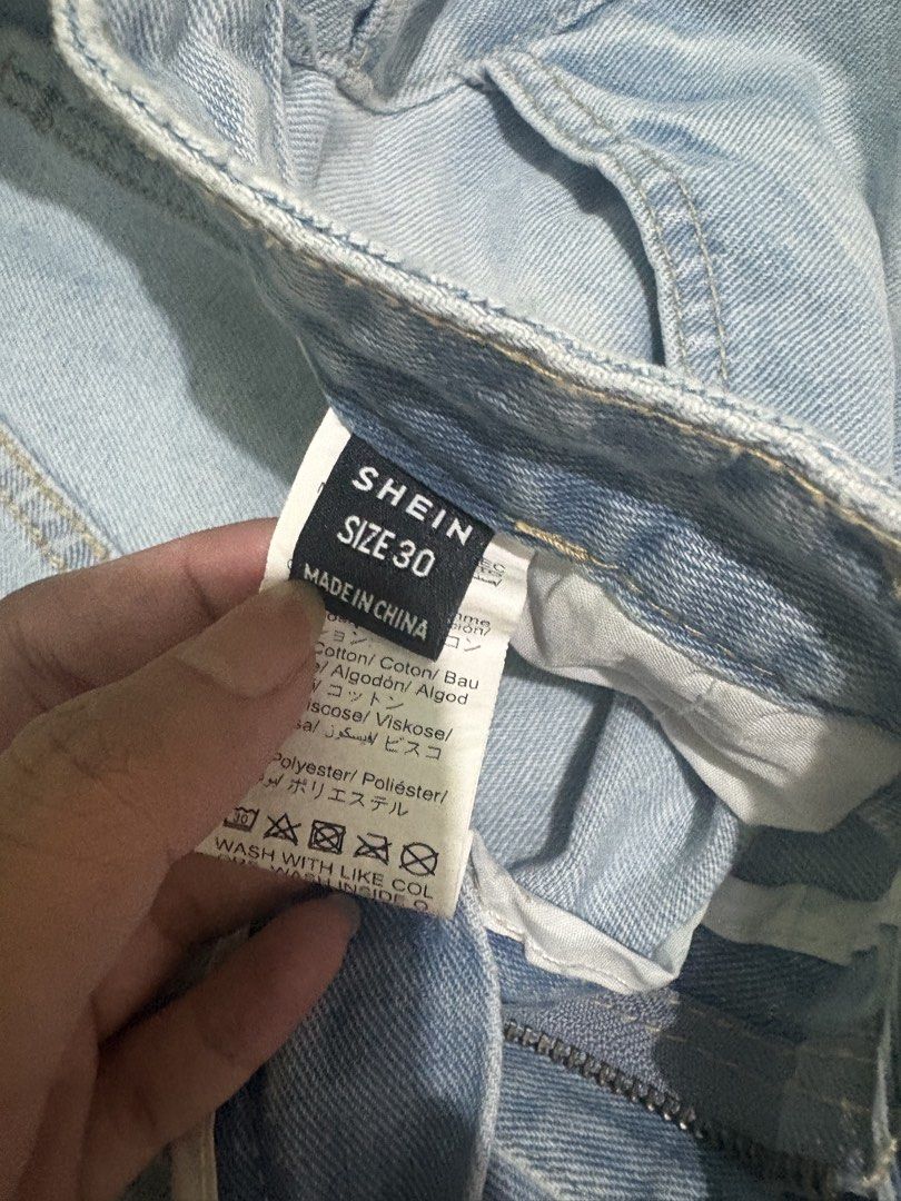 Shein Cider H&M Jeans (Category: Jeans) located in Taytay. Submitted by Bananakook (Listing ID 1463838484, Image 2). Description: - Assorted Jeans from Cider H&M and Shein - 80 PHP each - If taking all 4 PHP 250 - RFS: I don’t fit them anymore.