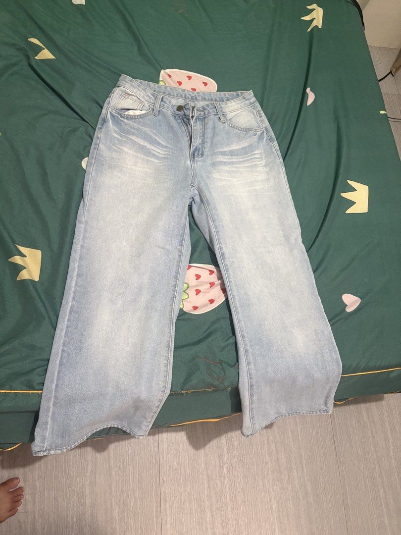 Shein Cider H&M Jeans (Category: Jeans) located in Taytay. Submitted by Bananakook (Listing ID 1463838484, Image 1). Description: - Assorted Jeans from Cider H&M and Shein - 80 PHP each - If taking all 4 PHP 250 - RFS: I don’t fit them anymore.
