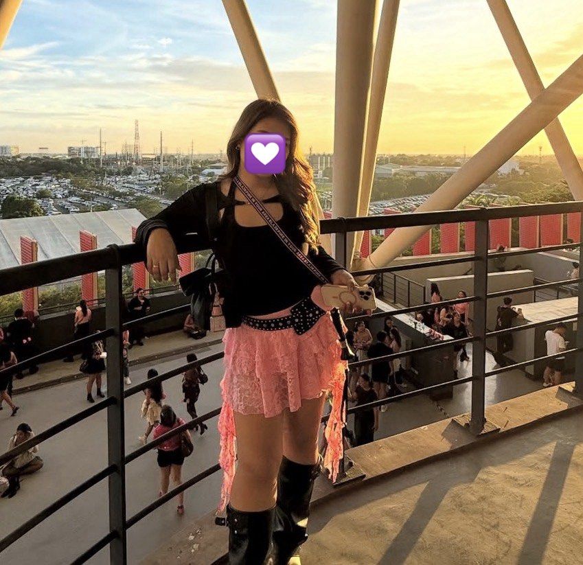 SHEIN SET FOR CONCERT OUTFIT IDEA (Category: Sets or Coordinates) located in Pasig City. Submitted by mimiganda119 (Listing ID 1463832859, Image 1). Description: once lang nasuot for blackpink concert set na po yan including the belt 1k plus ko sya nabili .