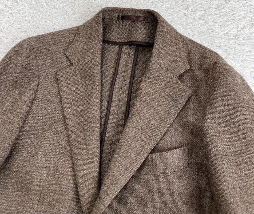 SHIPS Sport Coat (Category: Coats, Jackets and Outerwear) located in Davao. Submitted by bienteyj (Listing ID 1463825009, Image 2). Description: can fit Small to Medium body frame This is a three-button tailored jacket from Ships. SHIPS DRESS original fabric from a fabric manufacturer with over 30 years of experience in the Biella region of Italy. From the "Green" eco-material series developed by "SUBALPINO," comes a natural color (undyed) versio