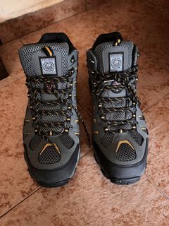 (Category: ) located in . Submitted by allaboutpreloved88 (Listing ID 1463770559, Image 1). Description: .