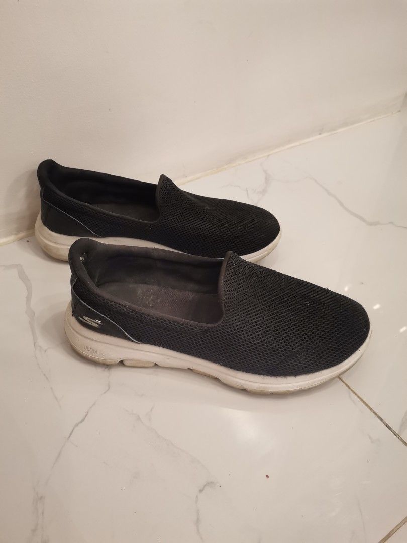 Skechers slip on (Category: Casual Shoes) located in Antipolo. Submitted by zealhorse_4b1730 (Listing ID 1463879585, Image 2). Description: price is negotiable used but not abused condition: 8.5/10.
