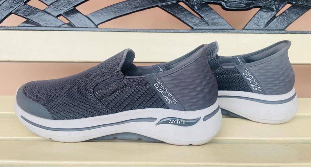 Skechers Slip-ins Arch Fit (Category: Casual Shoes) located in Cebu City. Submitted by i_am_yasmin (Listing ID 1463812059, Image 1). Description: Skechers Slip-ins Arch Fit Size 7 Men ₱2500 RFS: Extra, gifted from Australia 🚶‍♀️ Are they good for walking? Yes — very much so. That’s where I’d put these shoes in their sweet spot..