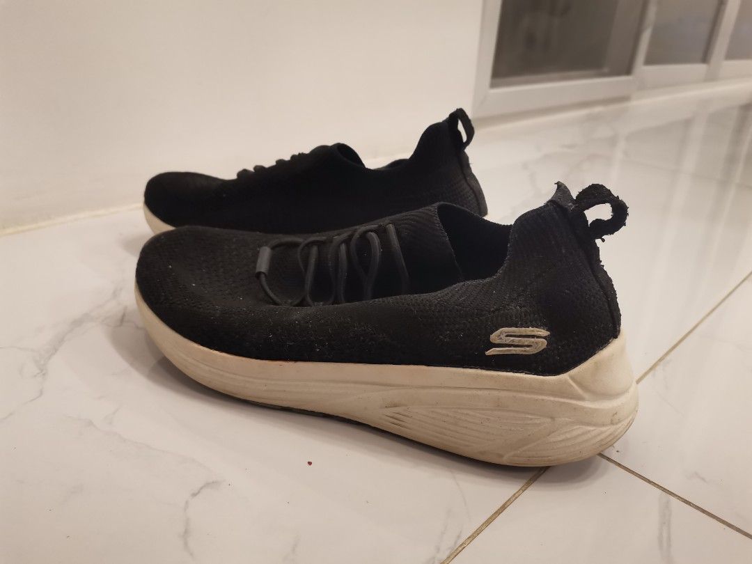 Sketchers shoes black (Category: Casual Shoes) located in Antipolo. Submitted by zealhorse_4b1730 (Listing ID 1463879302, Image 2). Description: price is negotiable Condition: 9/10 No issue.