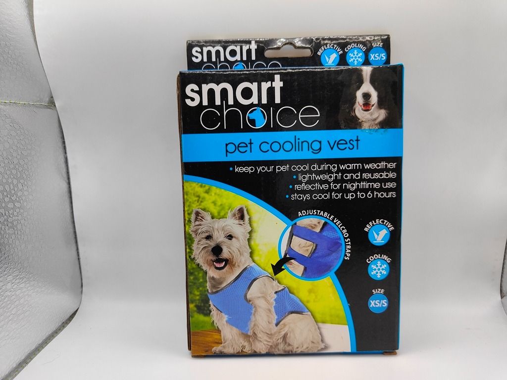 Smart Choice ( Pet Cooling Vest ) For Dog (Category: Homes & Other Pet Accessories) located in Las Pinas. Submitted by ricns (Listing ID 1463832211, Image 3). Description: Please Read The Entire Ads Before Inquiring Pakibasa Muna Ang Buong Patalastas Bago Mag Tanong Frequently Asked Questions : - HM / How Much? = 350 / 450 Pesos - LP / Last Price? = Fix - Location? = Josefina Compound, Las Pinas Price : - 350 Pesos ( XS / S ) 27cm ( Tail To Nape 