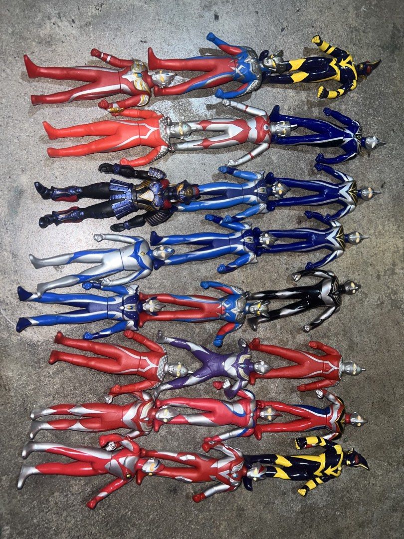 SOFUBI ULTRMAN (Category: Figurines & Statues) located in Kuala Langat. Submitted by aidiil_ikmal (Listing ID 1463766352, Image 1). Description: Each rm 15 Saiz 6.5.