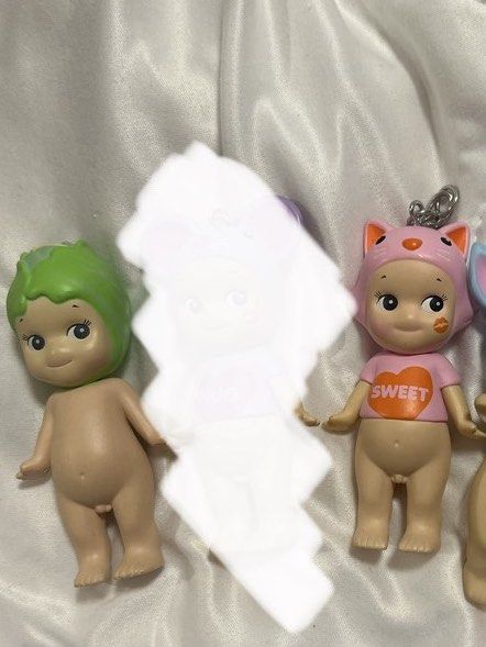 Sonny Angel Cabbage and Cat Set (Category: Designer & Blind Box Toys) located in Manila. Submitted by hellosonnyx (Listing ID 1459033381, Image 1). Description: 650 for 3 angels CANT tingi cat.