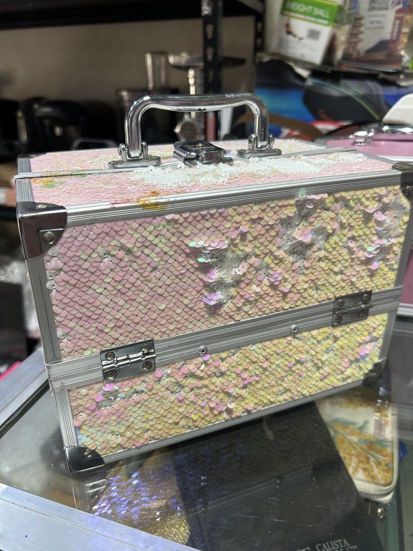 Sparkly Pink Sequin Makeup Train Case with Handle (Category: Luxury Bags & Wallets) located in Manila. Submitted by starbalesukandjapansurplus (Listing ID 1463762727, Image 2). Description: Lagyan na lang ng sticker ang loob - Adorable pink makeup case covered in sparkly iridescent sequins. - Features a sturdy handle for easy carrying. - Secure silver clasps keep your items safe. - Ideal for storing makeup, jewelry, or other small treasures. - Co