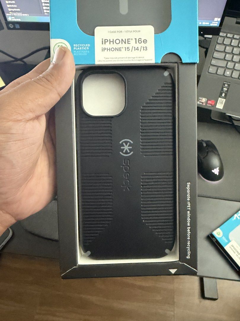 Speck Candy Shell for Iphone 13, Iphone 14, Iphone 15, Iphone 16e & 17e (Category: Cases & Sleeves) located in Muntinlupa City. Submitted by gabbatuan (Listing ID 1463927972, Image 2). Description: Color: Black RFS: Decluttering.