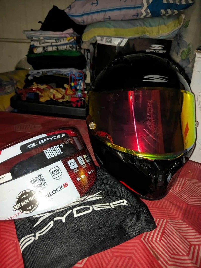 Spyder Helmet Rogue+ (Category: Announcements) located in Malabon City. Submitted by nhory123 (Listing ID 1463864880, Image 1). Description: For sale spyder helmet rogue+ size Large With clear and iridium lens helmet bag Tatlong beses lang nagamit 3995 brand new price 3000 nego.