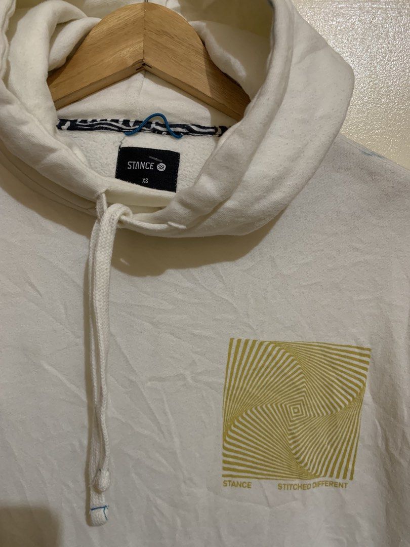 Stance Hoodie (Category: Coats, Jackets and Outerwear) located in Legazpi City. Submitted by jaysx666 (Listing ID 1463852123, Image 2). Description: With washable stain need wash only.