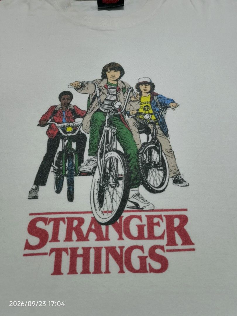 Stranger things (Category: Tshirts & Polo Shirts) located in Kuala Lumpur. Submitted by freedeer.249283 (Listing ID 1463909488, Image 2). Description: condition lawa.