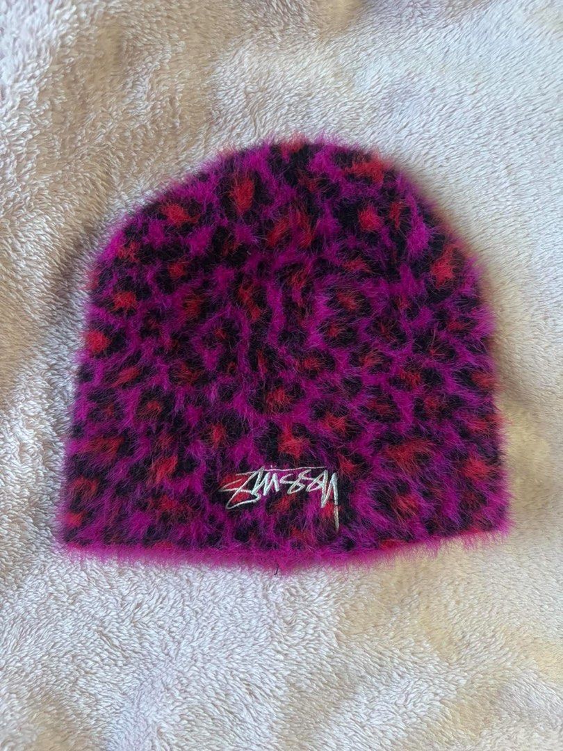 STÜSSY FUZZY LEOPARD BEANIE (Category: Luxury Apparel) located in Manila. Submitted by nyxmit (Listing ID 1463840259, Image 3). Description: .