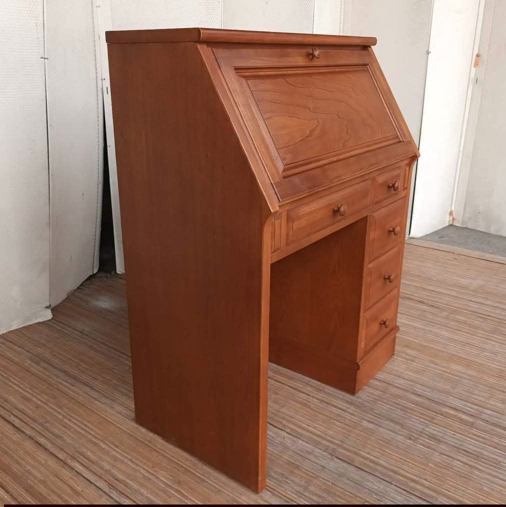 Study desk (Category: Tables & Sets) located in Meycauayan. Submitted by marygracecasimiro (Listing ID 1463906661, Image 3). Description: Writing Bureau / Writing Desk L32 x W18-31 x H27.5/41 Price: 8,500💚.