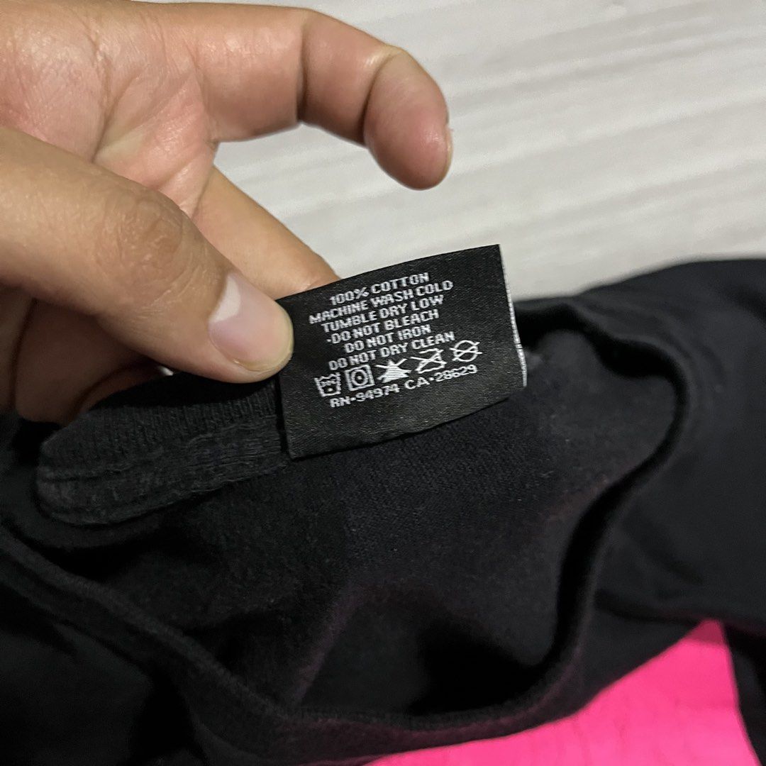 STUSSY (Category: Tshirts & Polo Shirts ) located in Iloilo. Submitted by thrift2cali (Listing ID 1463772837, Image 3). Description: 22 / 31 LARGE - XL EXCELLENT • CRCK PRINT PERO MATIBAY, LOOSE STITCH SLIGHT CR 10 / 10.