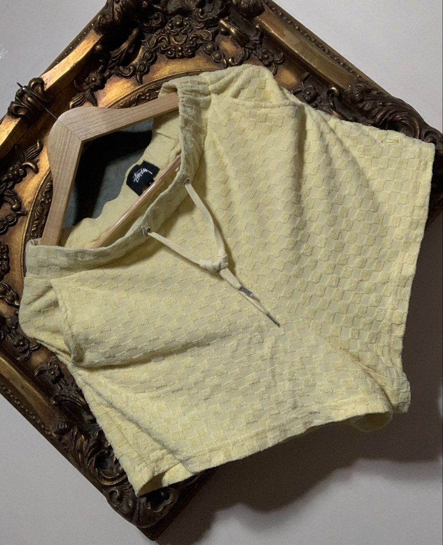 Stussy short for womens (Category: Shorts) located in Quezon City. Submitted by hustle_mind (Listing ID 1463930524, Image 2). Description: authentic no issue not thrifted .