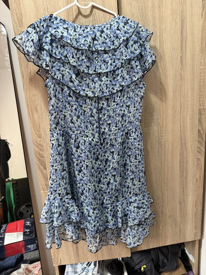 Summer Floral Dress (Category: Dresses) located in Quezon City. Submitted by krtstn (Listing ID 1463794750, Image 3). Description: .