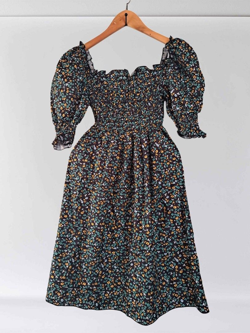 Summer floral mini dress (Category: Dresses) located in Manila. Submitted by itsvirgokat (Listing ID 1463829415, Image 1). Description: Summer floral mini smocked dress -Freesize since stretchable -29 inches length -Like new condition -color rate 10/10 -puff sleeve MOP: Gcash/Maya, Instapay, Bank transfer (including delivery fees) MOD: J&T or LALAMOVE For sure buyer only..