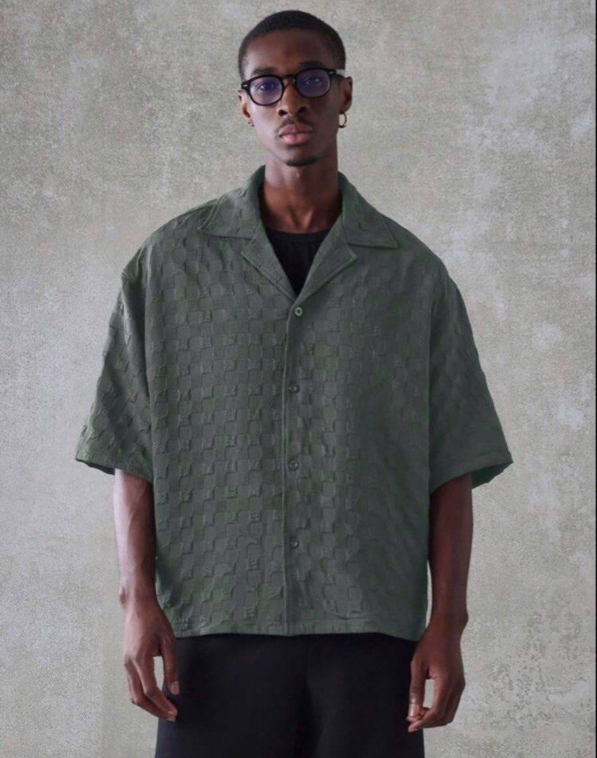 SUMWON Oversized Polo (Category: Tshirts & Polo Shirts ) located in Las Pinas. Submitted by sellerkjb (Listing ID 1463825594, Image 1). Description: BRAND NEW EXTRA SMALL.
