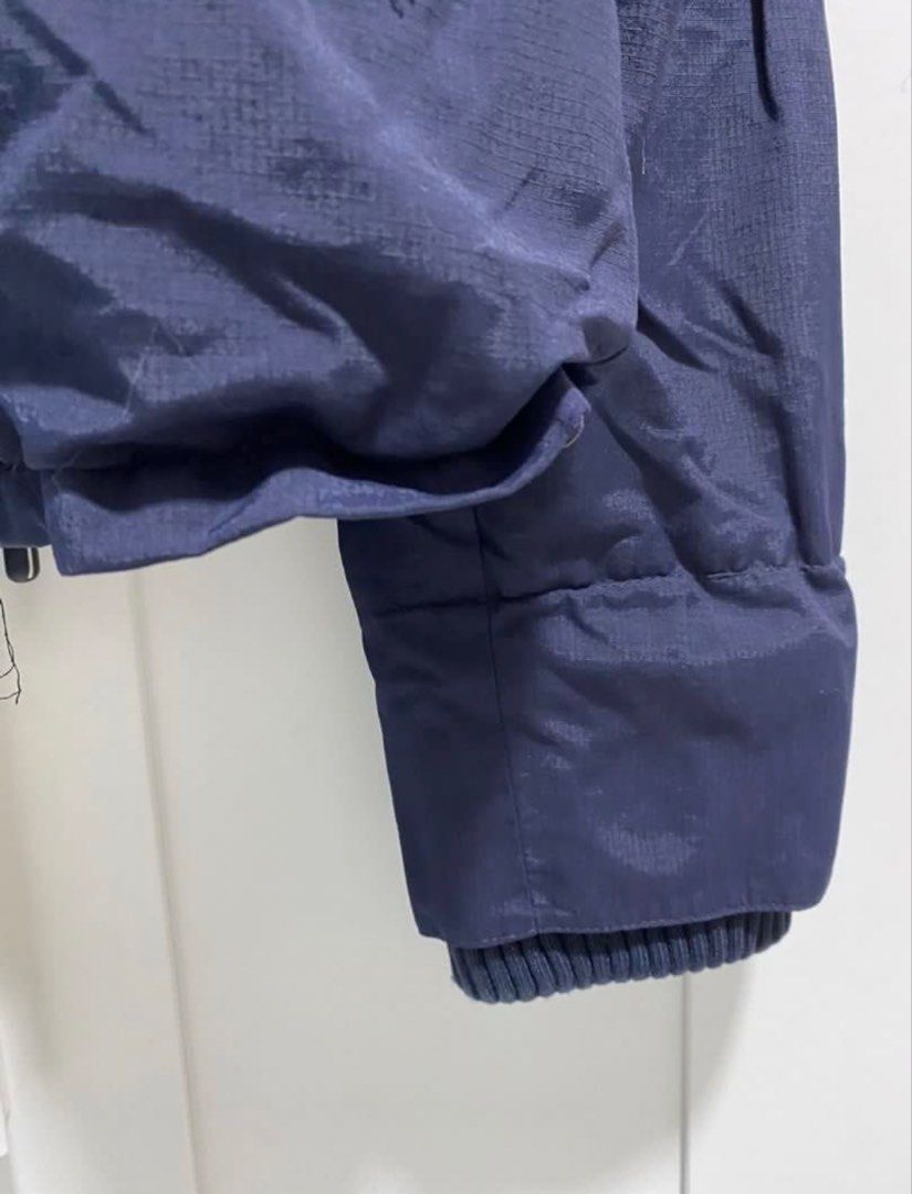 SUPERDRY Navy Windbreaker (Category: Coats, Jackets and Outerwear) located in Quezon City. Submitted by wearhouze (Listing ID 1463800650, Image 3). Description: Used once in Like New condition Good as new Complete zipper puller No issues.