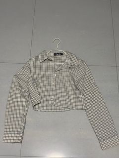 (Category: ) located in . Submitted by shoptarocloset (Listing ID 1463812415, Image 1). Description: .