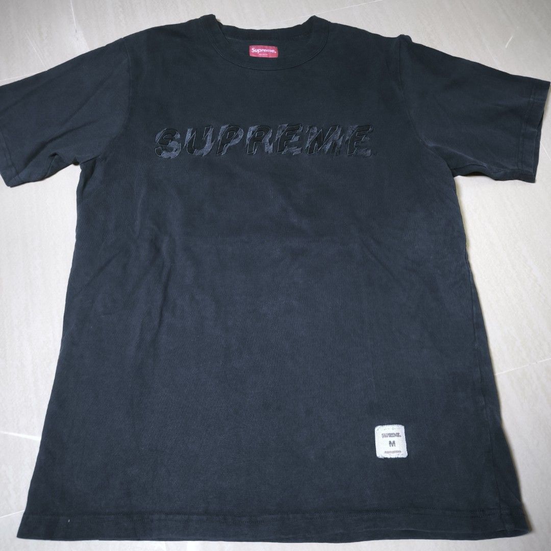 Supreme Shatter SS 19 (Category: Tshirts & Polo Shirts ) located in Guimba. Submitted by naztystuff (Listing ID 1463887169, Image 1). Description: Excellent condition issue light but even fade size medium 21x28.