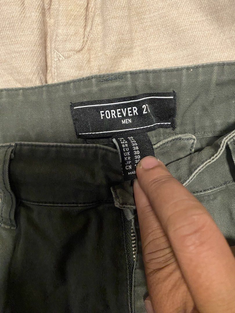 Take 3 shorts for men (Category: Shorts) located in Cabanatuan. Submitted by prelovedbycheesekeyk (Listing ID 1463782468, Image 2). Description: H&m Uniqlo Zara All small 30-32 bewang .
