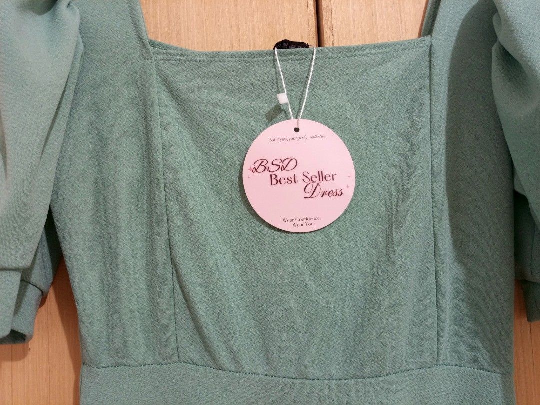 teal puff dress (Category: Dresses) located in Quezon City. Submitted by goodfinds.02 (Listing ID 1463928360, Image 3). Description: new w/ tag can fit small to medium below the knee if height is 5'4 puff sleeves MOP📌gcash Courier📌 lalamove/ same day delivery.