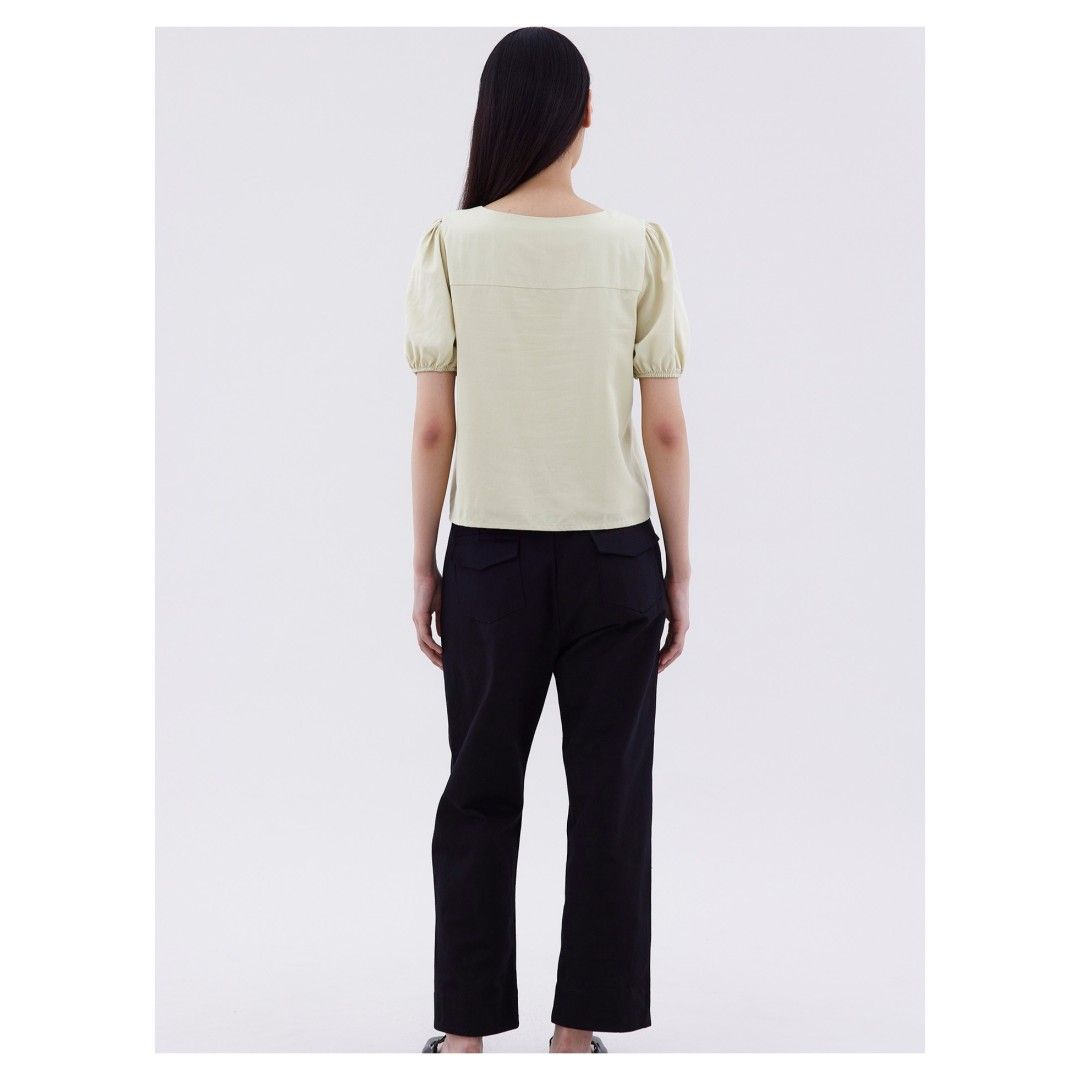 The Editor's Market Top (Category: Blouses) located in Bacoor. Submitted by _sysells (Listing ID 1463869394, Image 2). Description: The Editor's Market Kristel Square-Neck Top in Daffodil, size XS. Please refer to the last photo for the size guide..