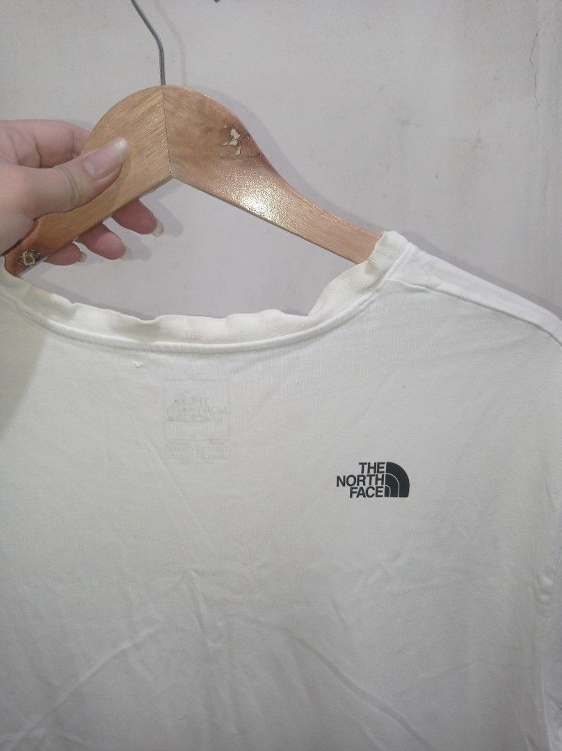 The North Face (Category: Tshirts & Polo Shirts ) located in Pasig City. Submitted by pureselectionapparel (Listing ID 1463753196, Image 3). Description: The North Face 🏷️ For free! Avail any item/s from my listing and you can get this one too! Size XL Good Condition Issue: Bacon neckline, yellow stains especially on neck area, need proper wash.