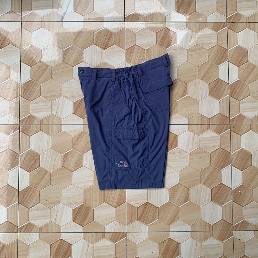 The North Face Cargo Hiking Short❗️ (Category: Shorts) located in Cebu City. Submitted by darrylopon12219 (Listing ID 1463817665, Image 3). Description: Orig💯 Excellent Condition No Issue Size Medium Color Rate:9.5/10 Dimes:W28-32 L18 Leghole 10.5 -Need Wash 📍 CONSOLACION, CEBU ‎🚚 ship via J&T ‎DM NOW📩.