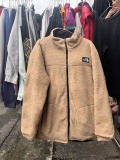 (Category: ) located in . Submitted by thriftlabgallery777 (Listing ID 1463886311, Image 1). Description: .