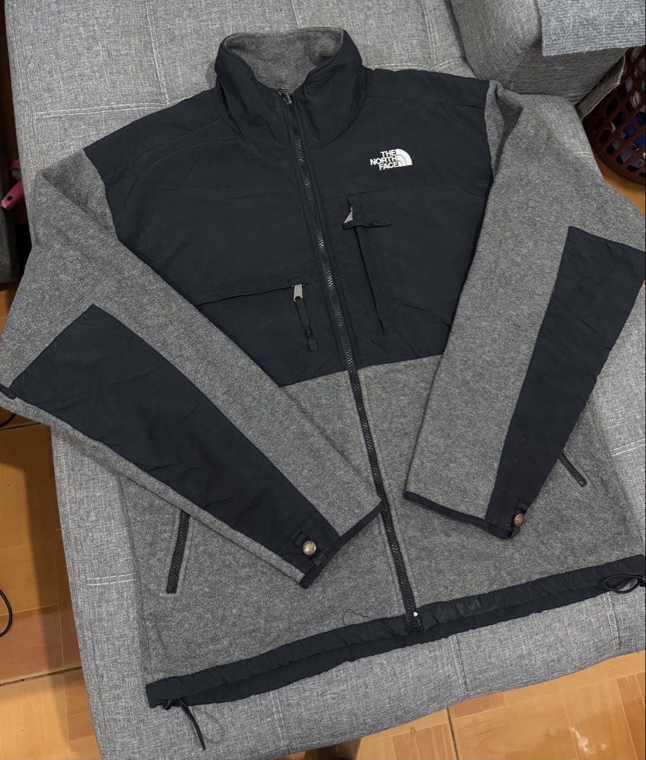 The North Face Retro Denali Fleece Jacket (Category: Coats, Jackets and Outerwear) located in Santo Tomas. Submitted by theoutdoorcat (Listing ID 1462204535, Image 3). Description: Size Large Dimes: 25x29 Excellent condition No issue Adjustable hem. With armpit vents No issue 💯Authentic Can ship via j&t anywhere in Philippines..