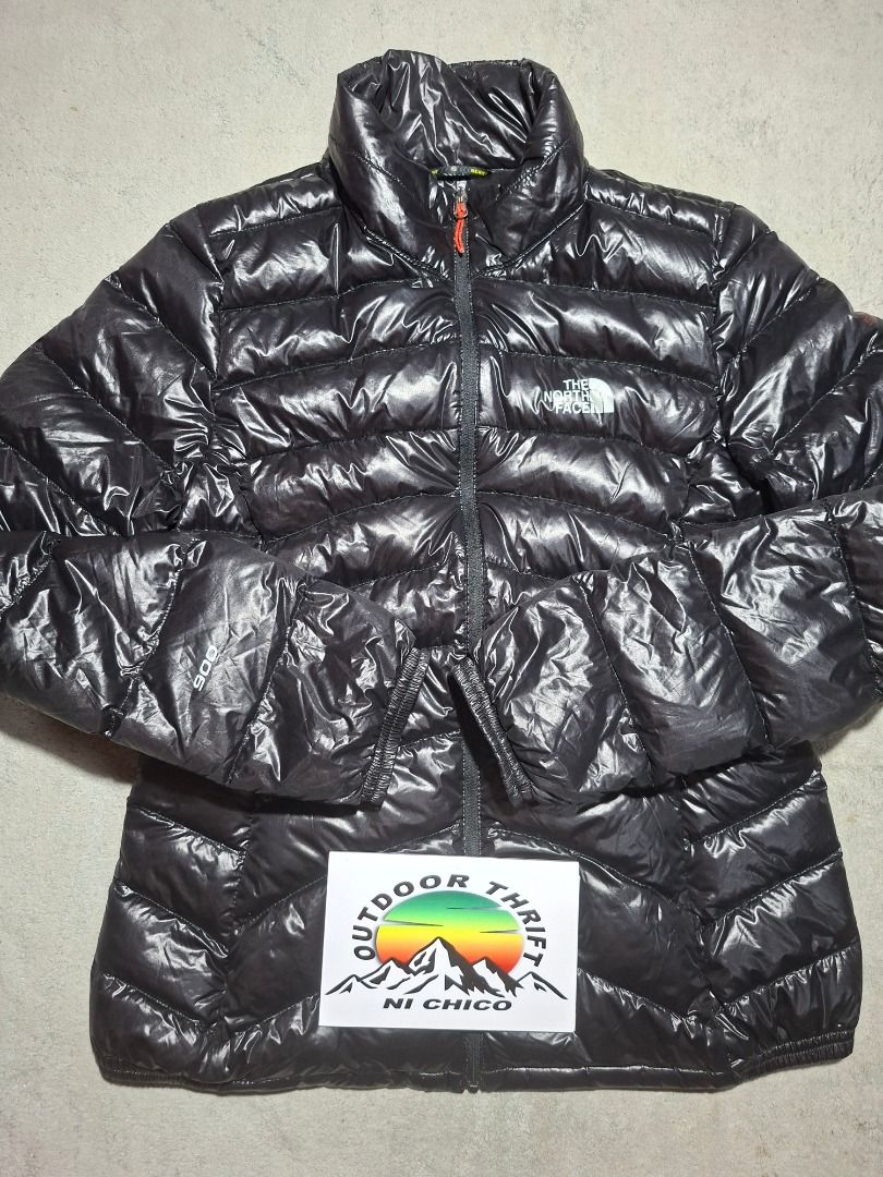 The North Face Summit Series 800 Fill Down Jacket M/W (Category: Activewear) located in Caloocan City. Submitted by drgrafs_75 (Listing ID 1463762207, Image 3). Description: - The North Face Summit Series Puffer Jacket - Women's Size M - 800 Fill Down Insulation - Pertex Quantum Fabric - Lightweight and Warm - Ideal for Cold Weather Adventures - Front Zip Closure - Elastic Cuffs.
